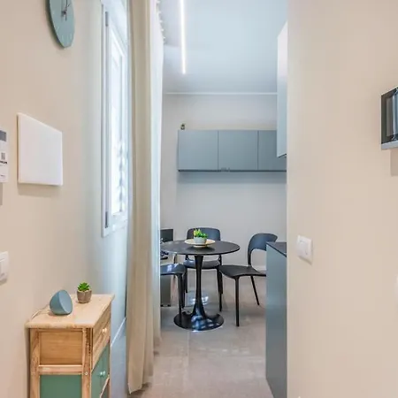 Apartman Escape - In The Heart Of Motorvalley