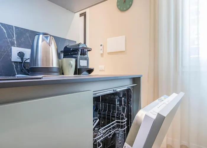 Escape - In The Heart Of Motorvalley