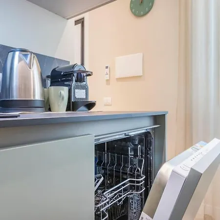 Escape - In The Heart Of Motorvalley